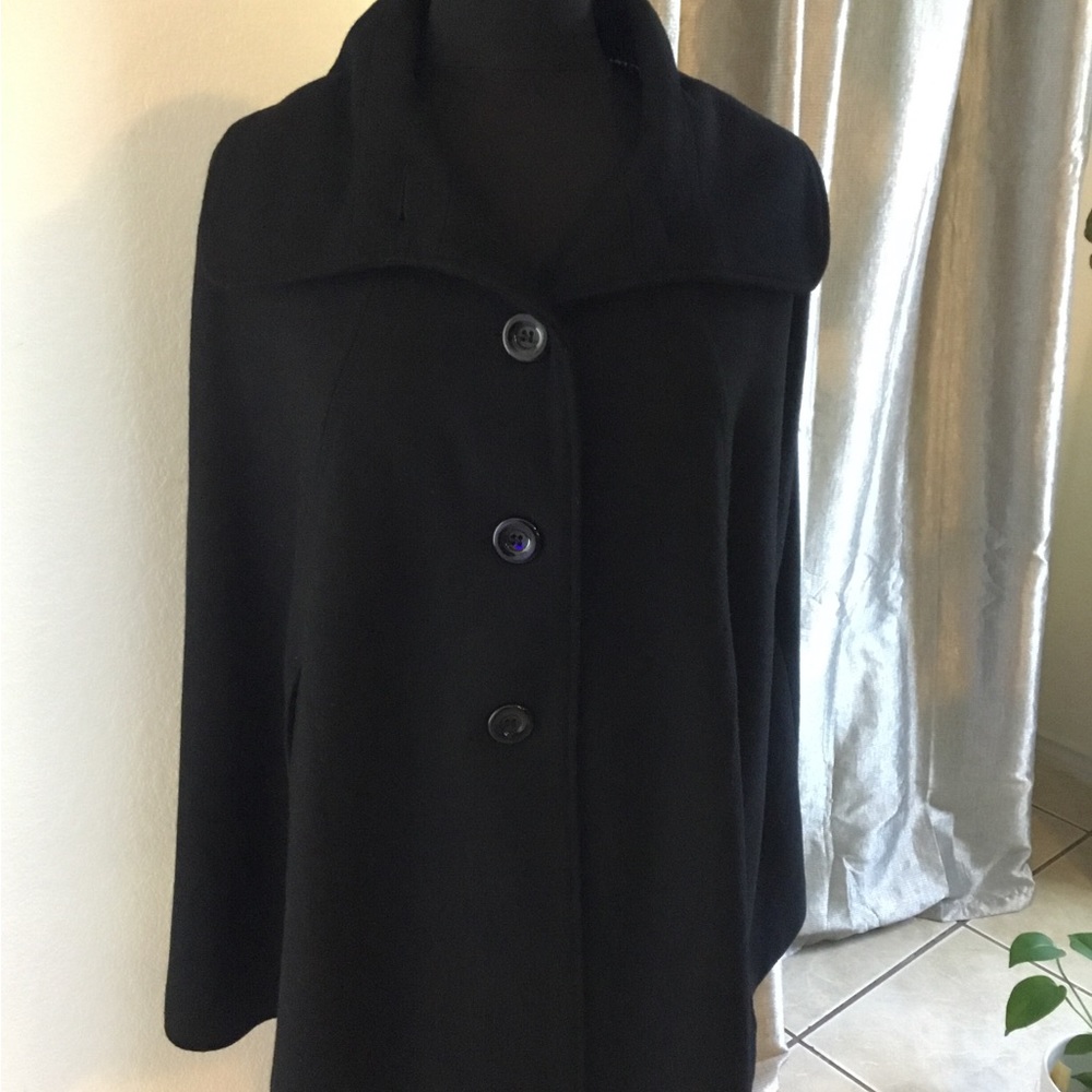 Steve Madden Black Wool Cape M/L .